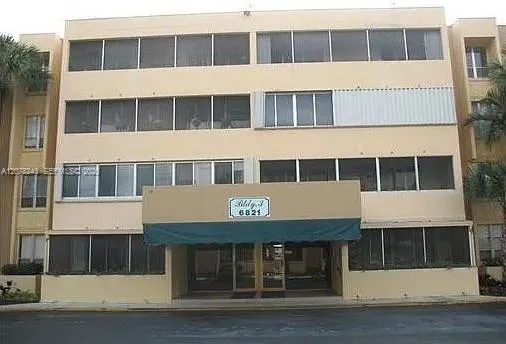 En Venta 6821 SW 147th Avenue 4H, Miami, FL 33193, Miami, FL 33193