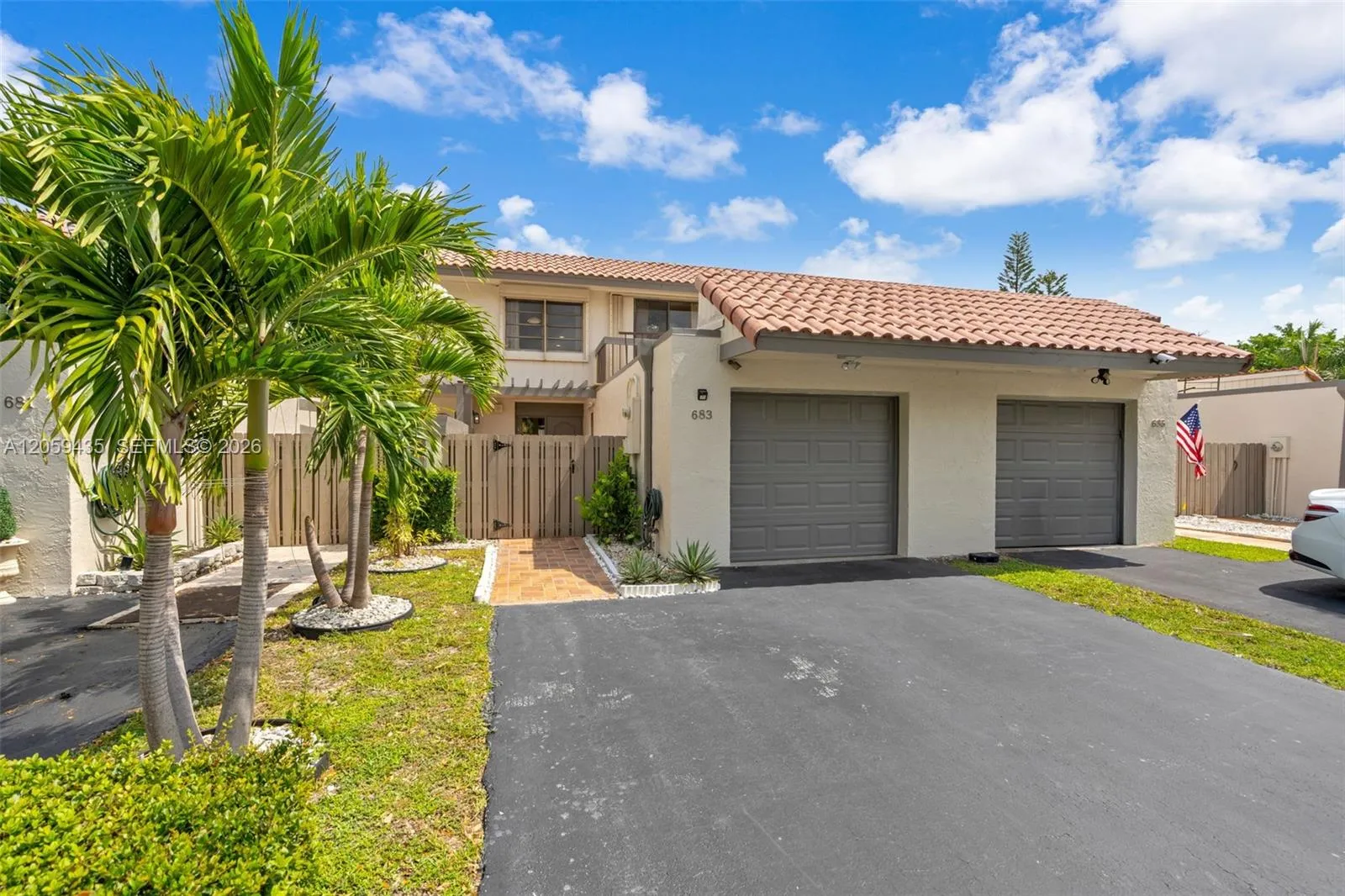 Vendido 683 NE 206th Terrace, Miami, FL 33179, Miami, FL 33179