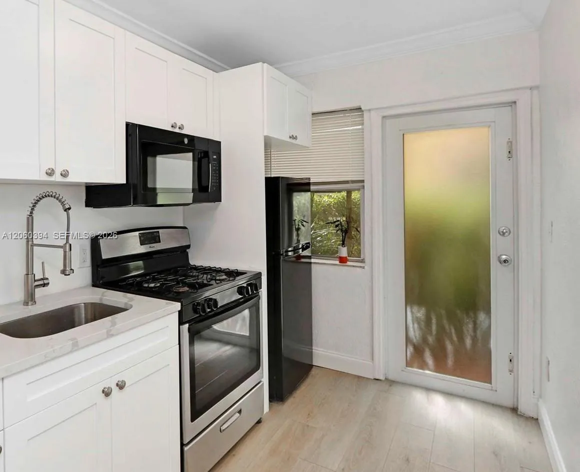 Foto de propiedad en 6831 Abbott Avenue 3, Miami Beach, FL 33141 Miami Beach con MLS# 