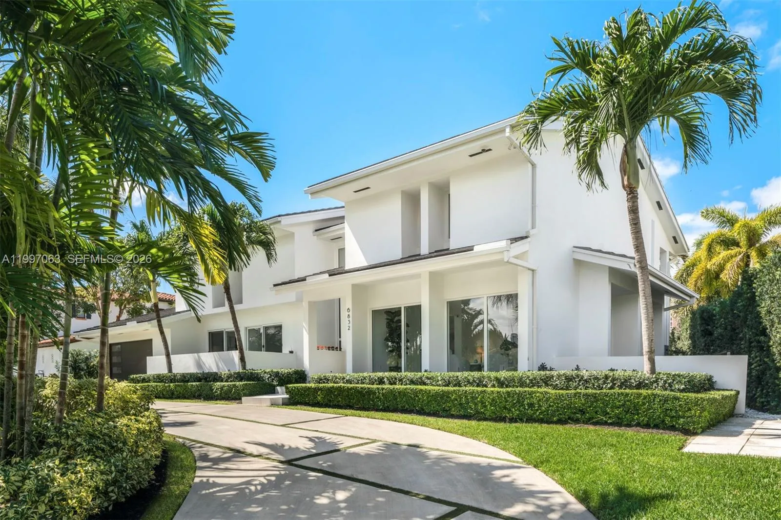 Foto de propiedad en 6832 Sunrise Court 0, Coral Gables, FL 33133 Coral Gables con MLS# 