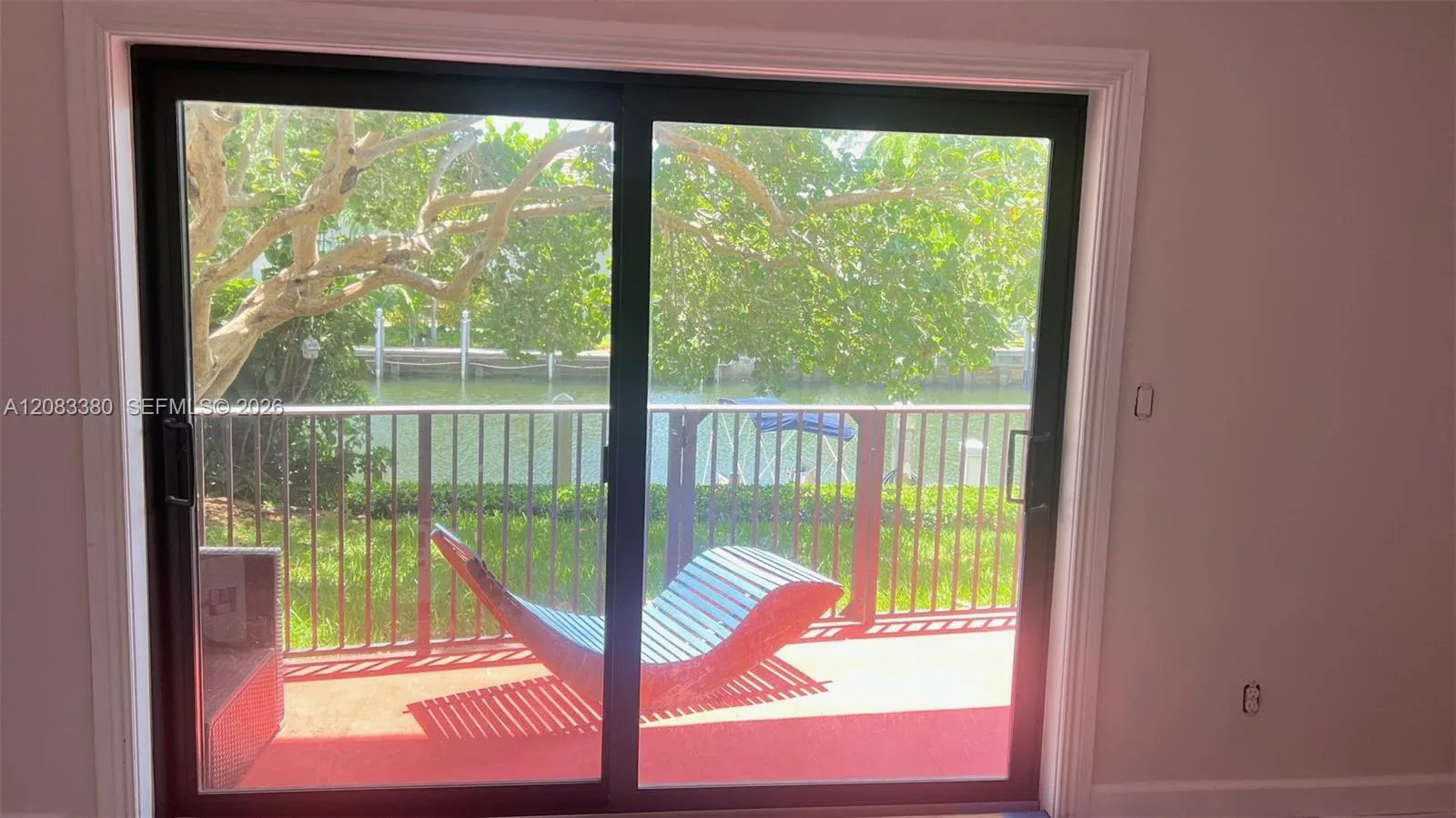 Foto de propiedad en 6855 Edgewater Drive 1CS, Coral Gables, FL 33133 Coral Gables con MLS# 