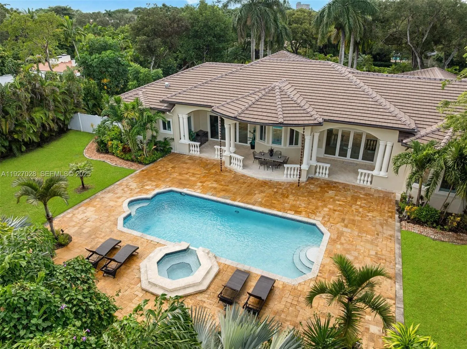 En Venta 6890 SW 94th Street, Pinecrest, FL 33156, Pinecrest, FL 33156