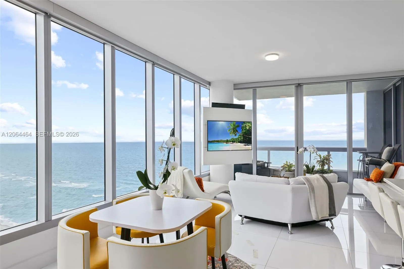 Foto de propiedad en 6899 Collins Avenue 1905, Miami Beach, FL 33141 Miami Beach con MLS# 
