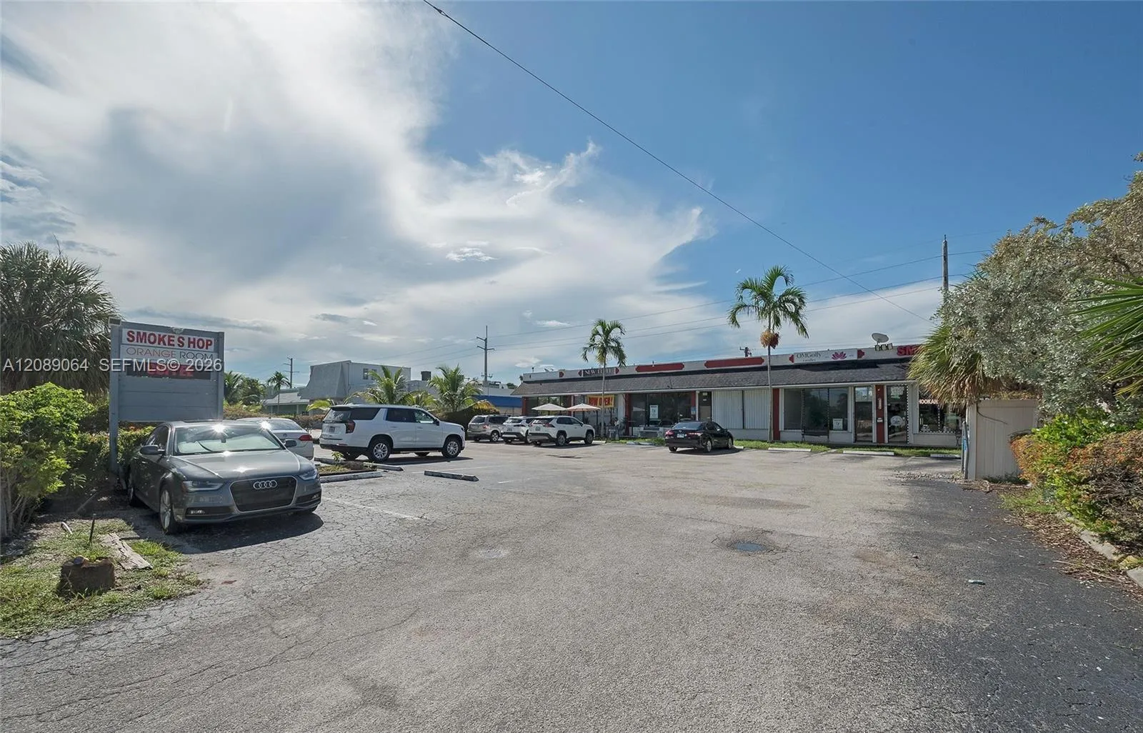 Foto de propiedad en 690 E Mcnab Road, Pompano Beach, FL 33060 Pompano Beach con MLS# 