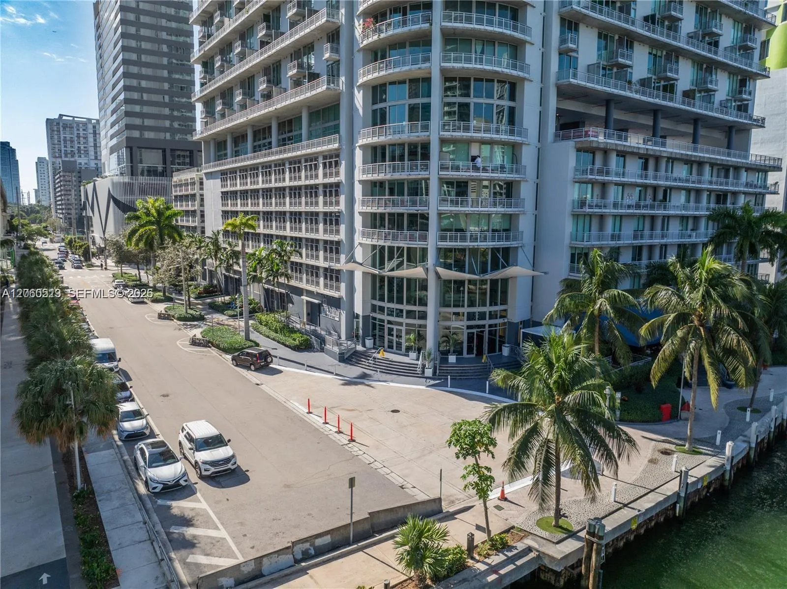 Foto de propiedad en 690 SW 1st Court 1132, Miami, FL 33130 Miami con MLS# 