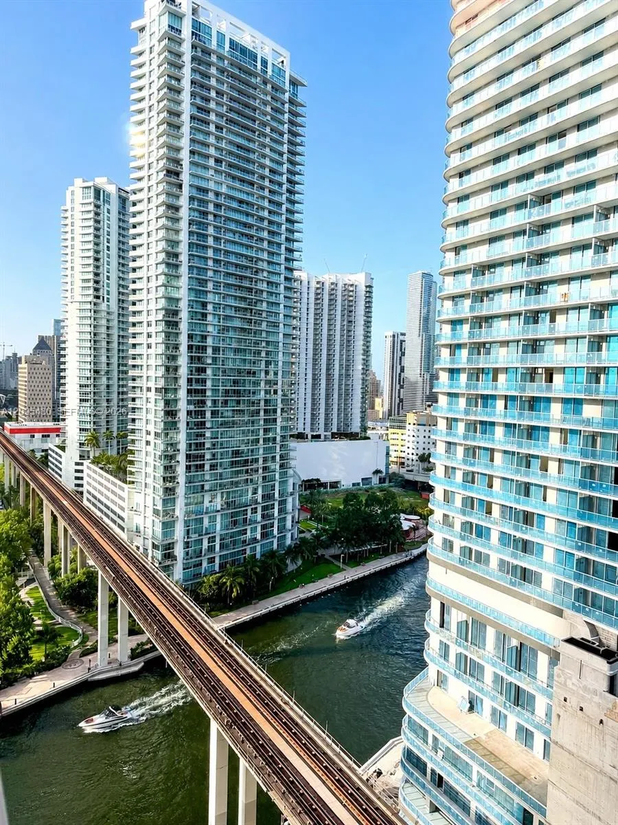 En Renta 690 SW 1st Court 2318, Miami, FL 33130, Miami, FL 33130