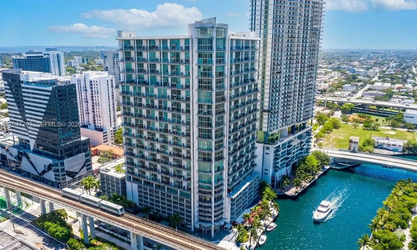 Foto de propiedad en 690 SW 1st Court 3118, Miami, FL 33130 Miami con MLS# 