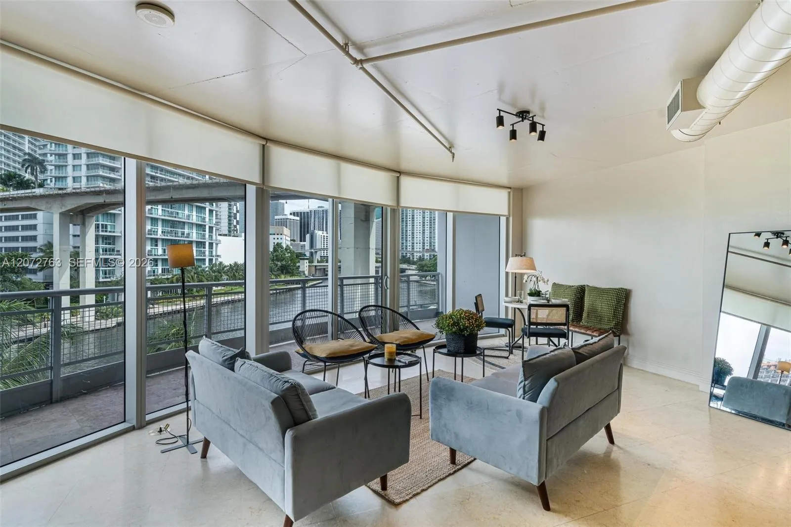 Foto de propiedad en 690 SW 1st Court 501, Miami, FL 33130 Miami con MLS# 