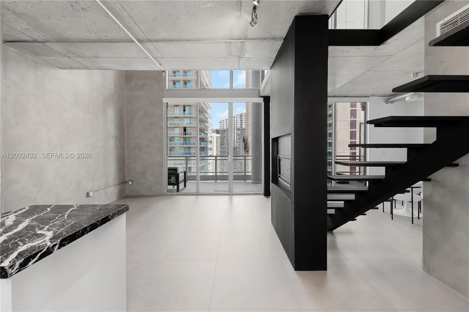 En Venta 690 SW 1st Court PHII12, Miami, FL 33130, Miami, FL 33130