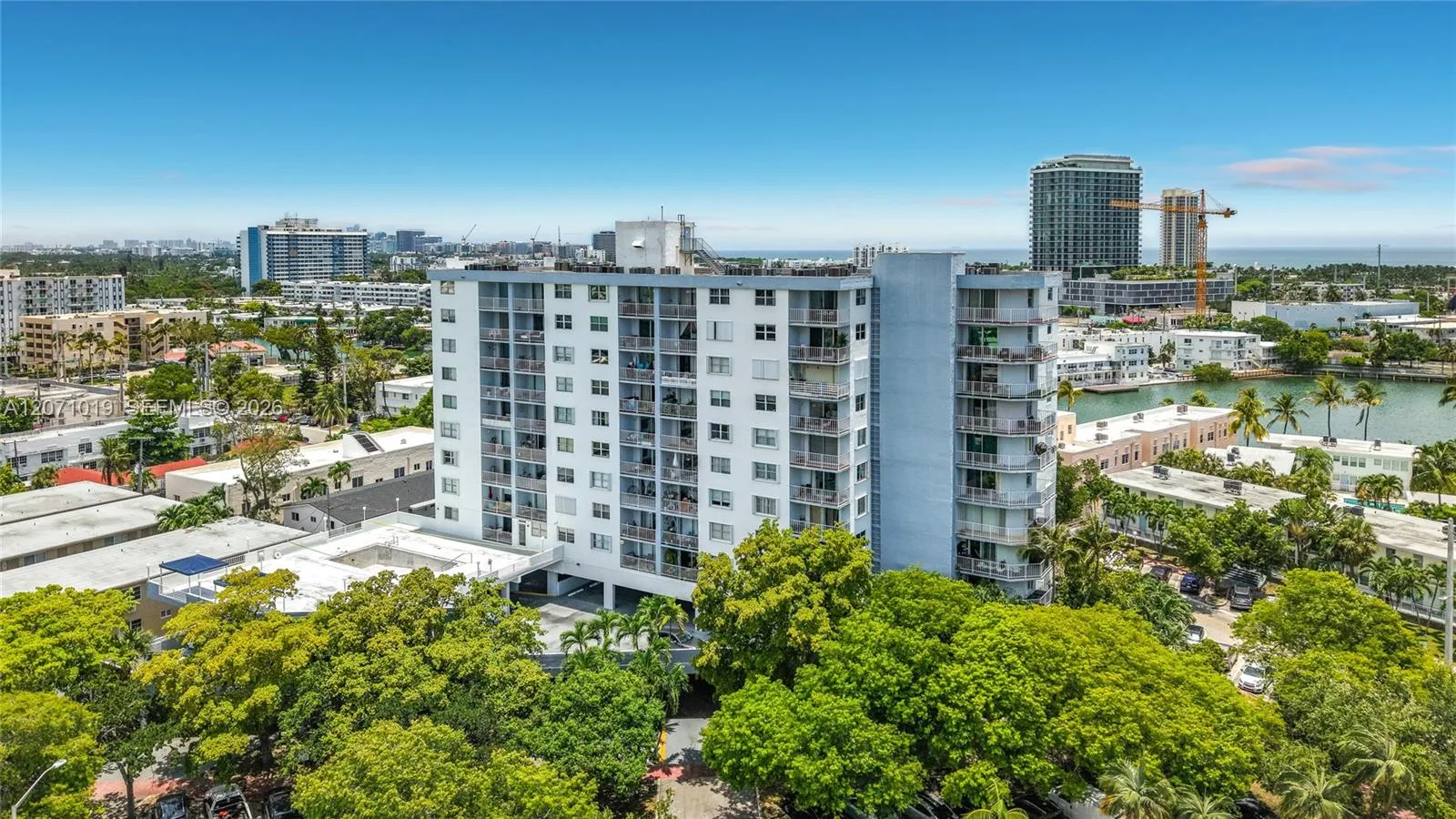 Foto de propiedad en 6900 Bay Drive 11G, Miami Beach, FL 33141 Miami Beach con MLS# 