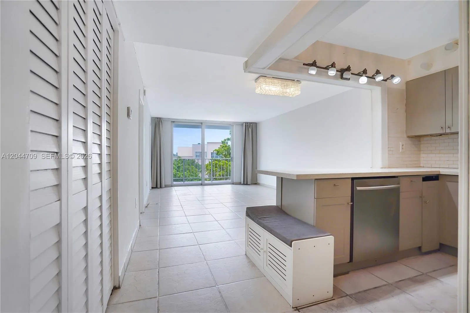 Foto de propiedad en 6900 Bay Drive 3H, Miami Beach, FL 33141 Miami Beach con MLS# 