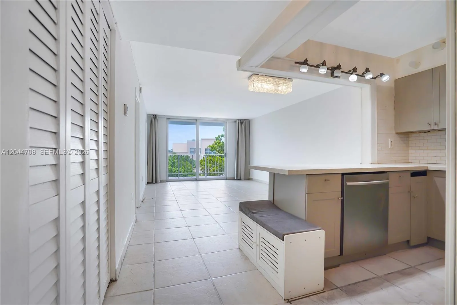 Foto de propiedad en 6900 Bay Drive 3H, Miami Beach, FL 33141 Miami Beach con MLS# 