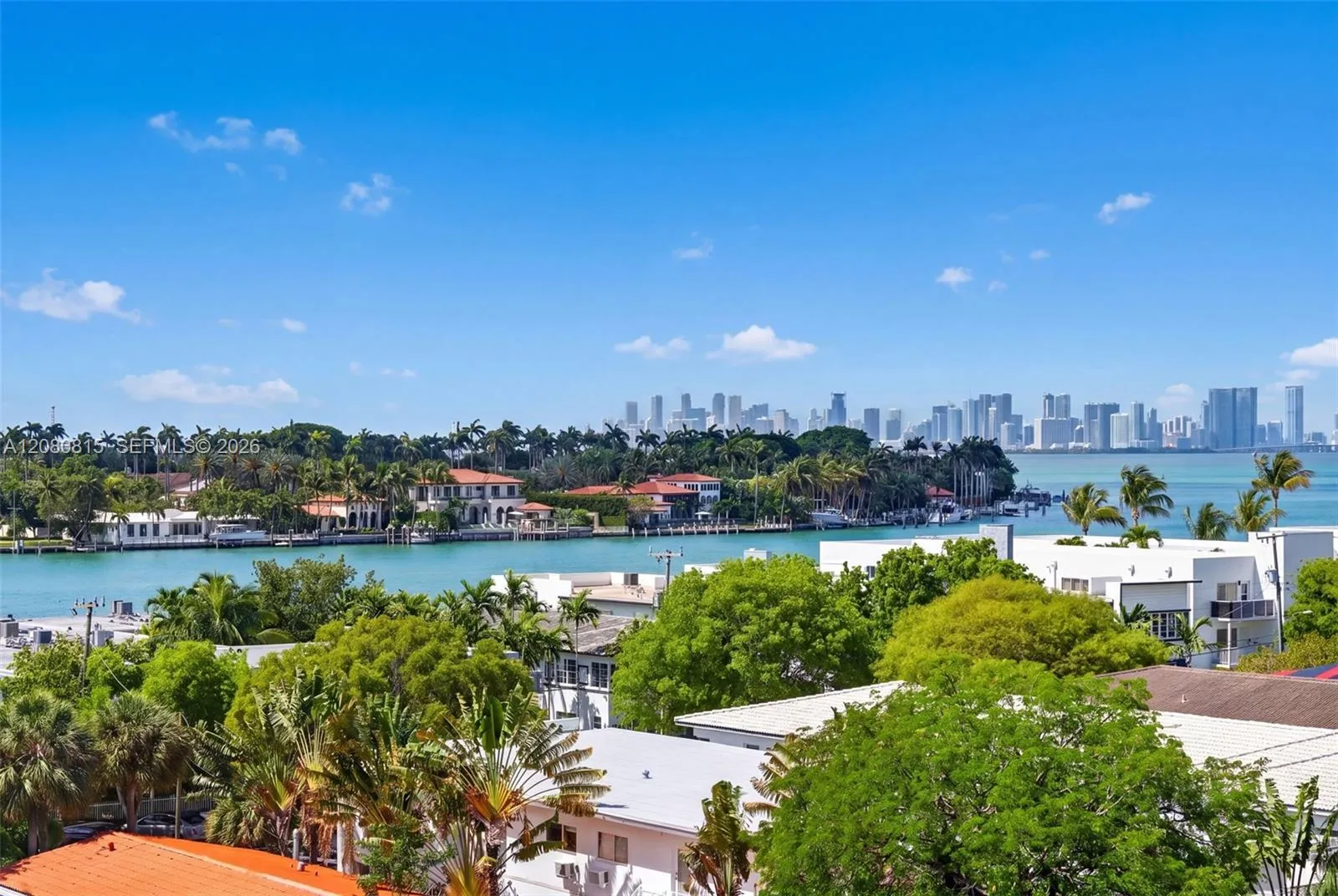 Foto de propiedad en 6900 Bay Drive 6B, Miami Beach, FL 33141 Miami Beach con MLS# 