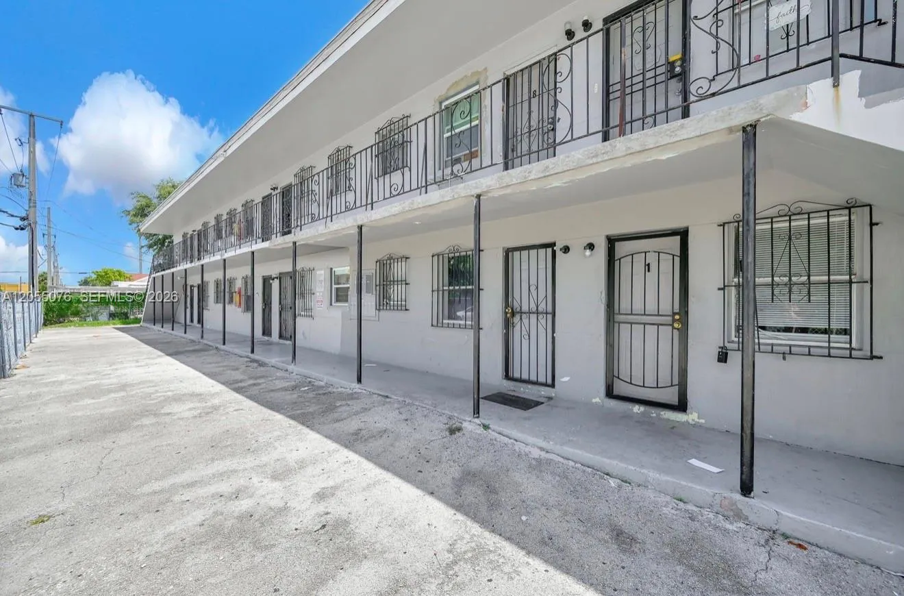 En Venta 6901 NW 8th Avenue, Miami, FL 33150, Miami, FL 33150