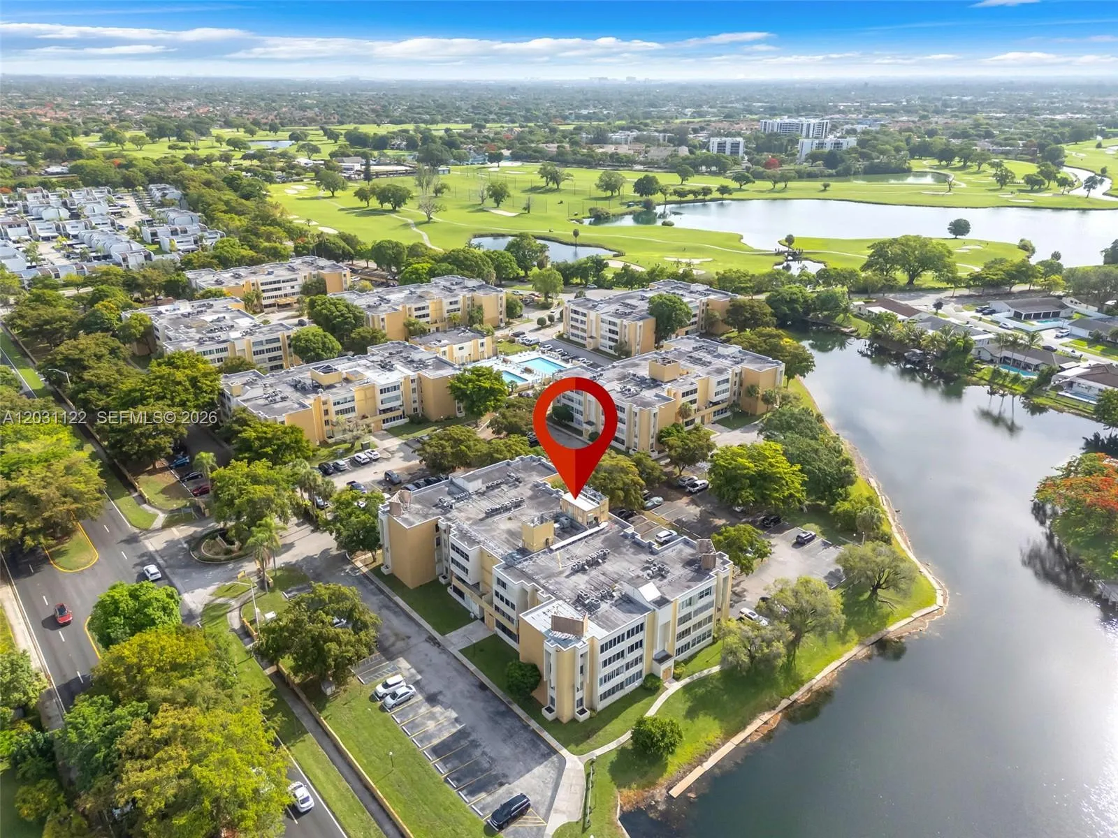 Foto de propiedad en 6911 SW 147th Avenue 2H, Miami, FL 33193 Miami con MLS# 