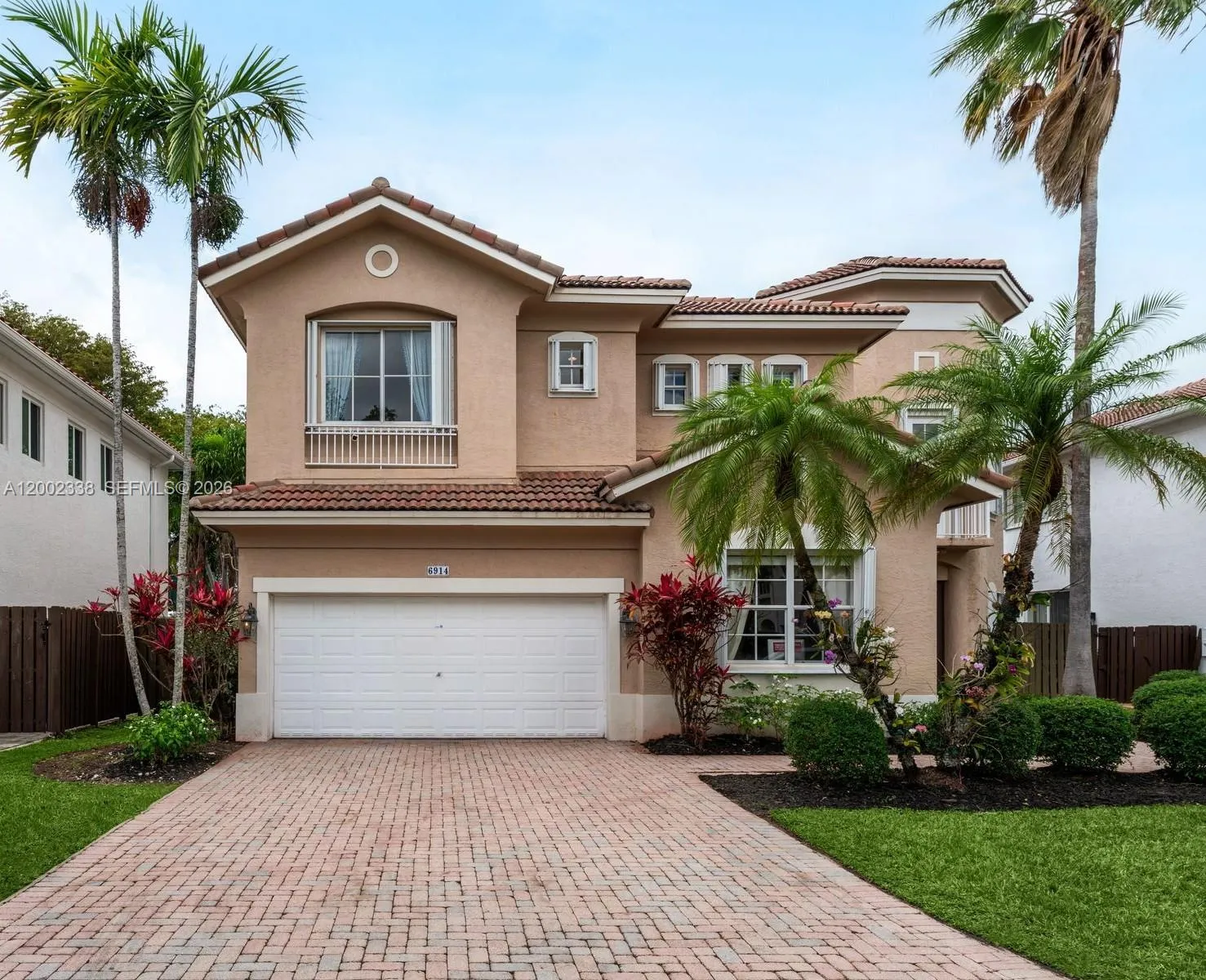Foto de propiedad en 6914 NW 113th Place, Doral, FL 33178 Doral con MLS# 