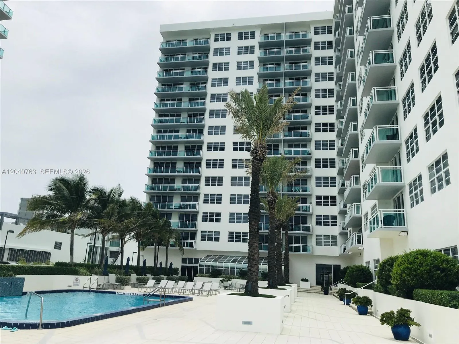 Foto de propiedad en 6917 Collins Avenue 506, Miami Beach, FL 33141 Miami Beach con MLS# 