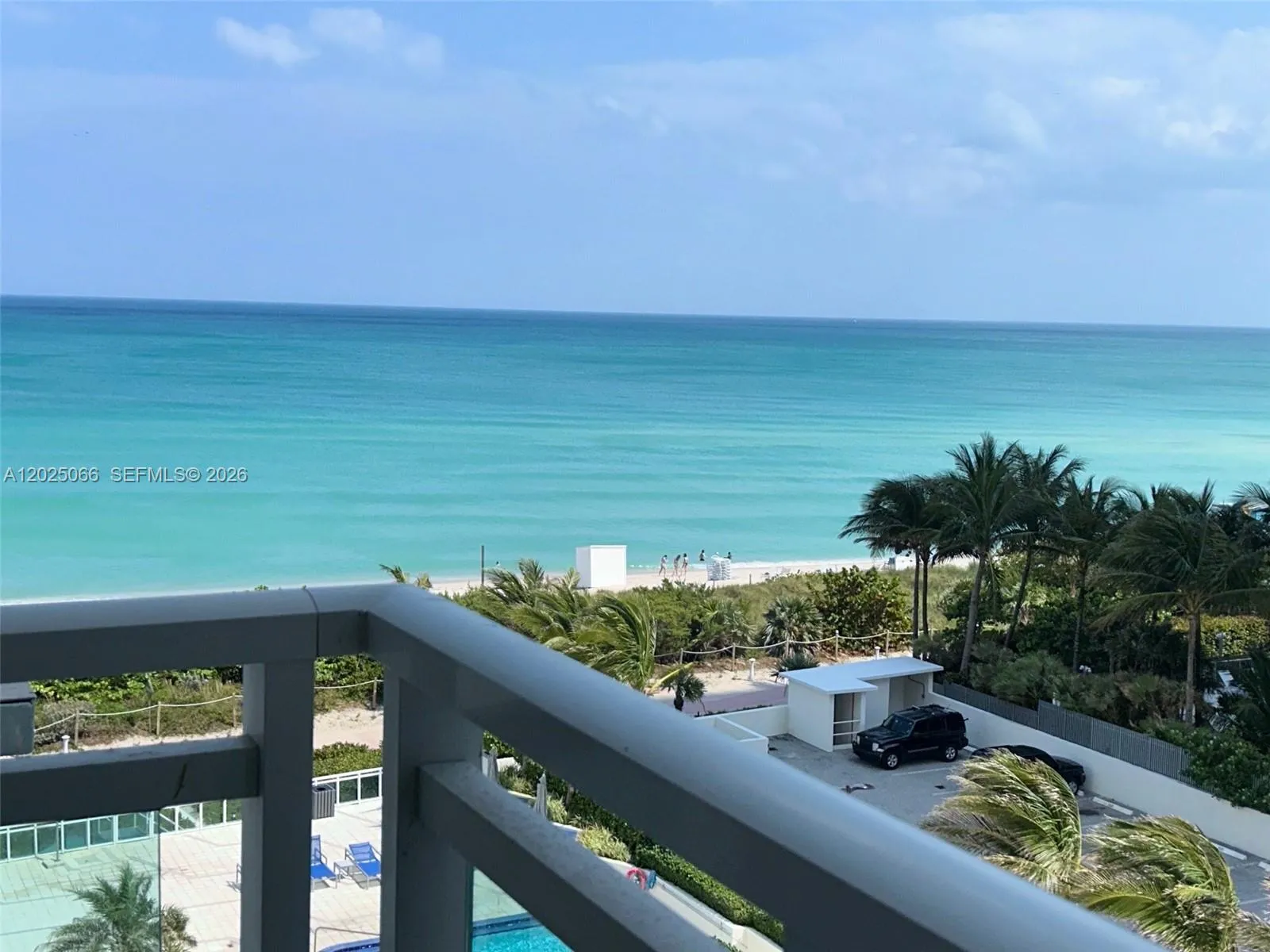 Foto de propiedad en 6917 Collins Avenue 807, Miami Beach, FL 33141 Miami Beach con MLS# 