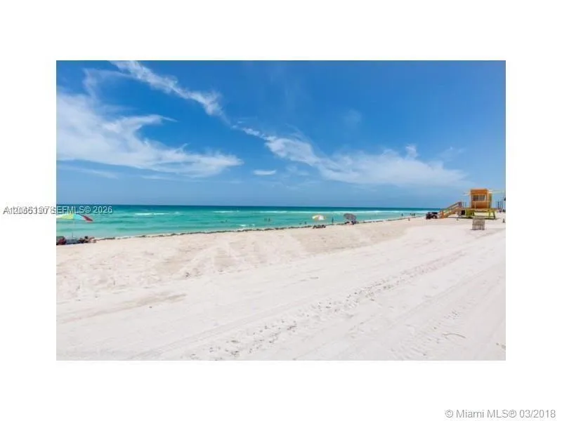 Foto de propiedad en 6917 Collins Avenue 912, Miami Beach, FL 33141 Miami Beach con MLS# 