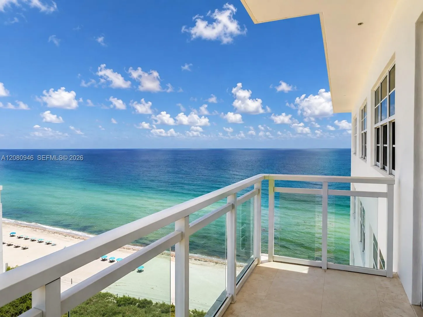 Foto de propiedad en 6917 Collins Avenue PH04, Miami Beach, FL 33141 Miami Beach con MLS# 