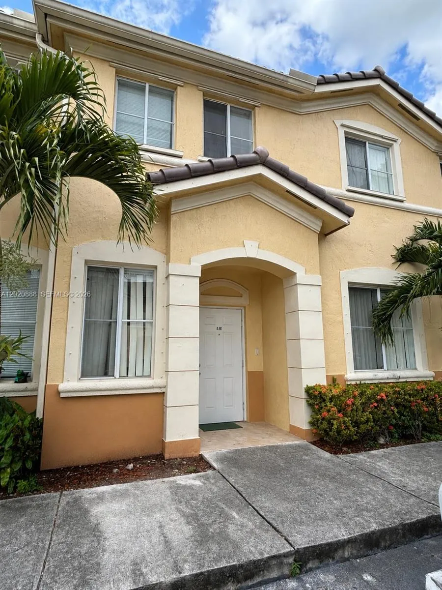 En Renta 6920 NW 177th Street Q101, Hialeah, FL 33015, Hialeah, FL 33015