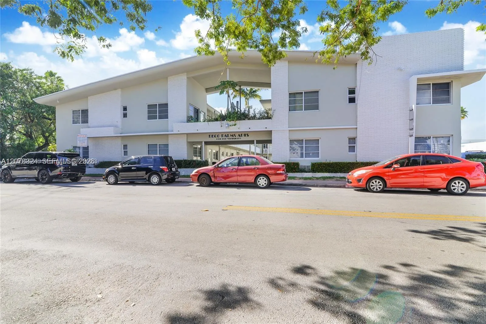 Foto de propiedad en 6930 Rue Versailles 31, Miami Beach, FL 33141 Miami Beach con MLS# 