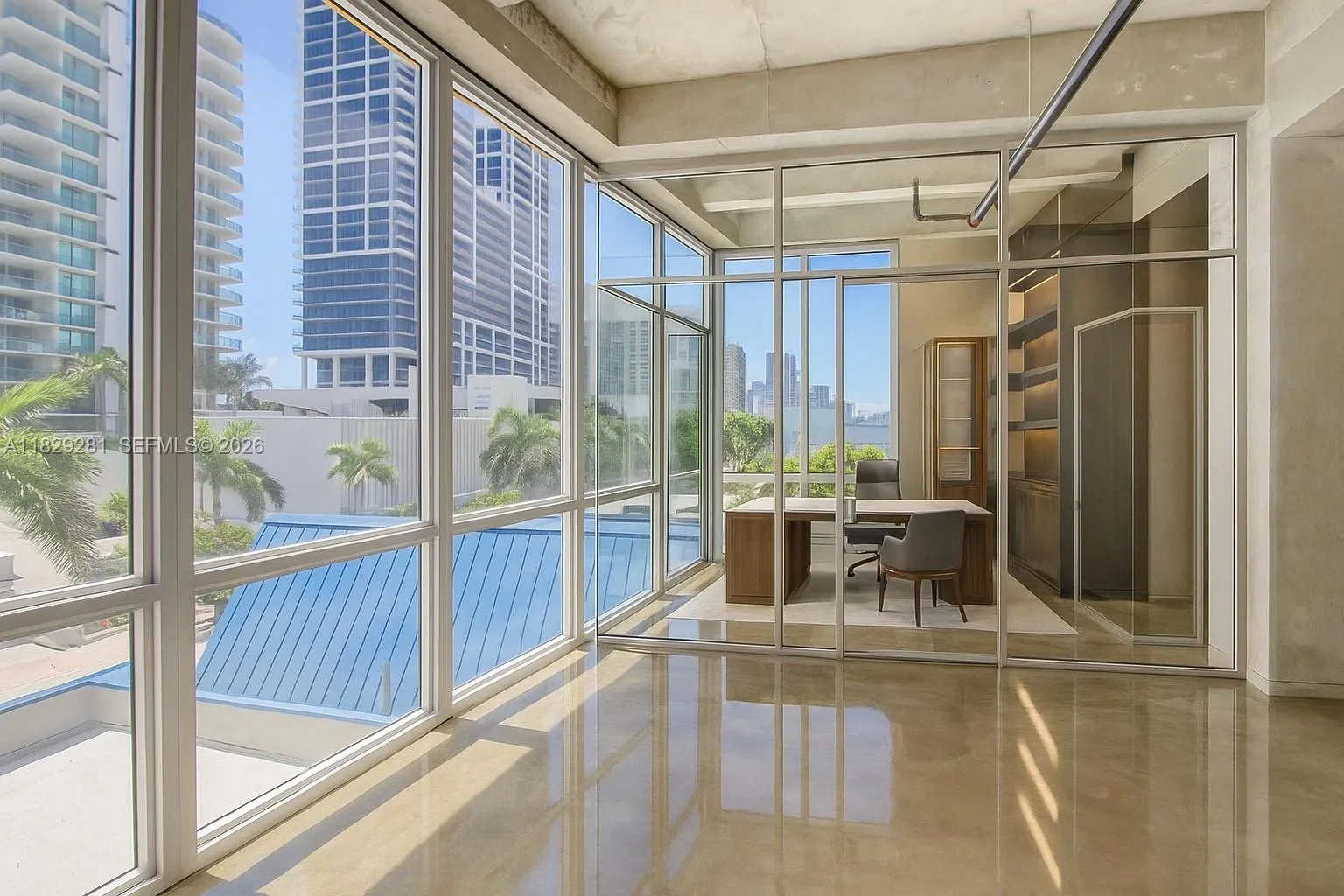 Foto de propiedad en 6936 Collins Avenue 2nd Floor Offices, Miami Beach, FL 33141 Miami Beach con MLS# 