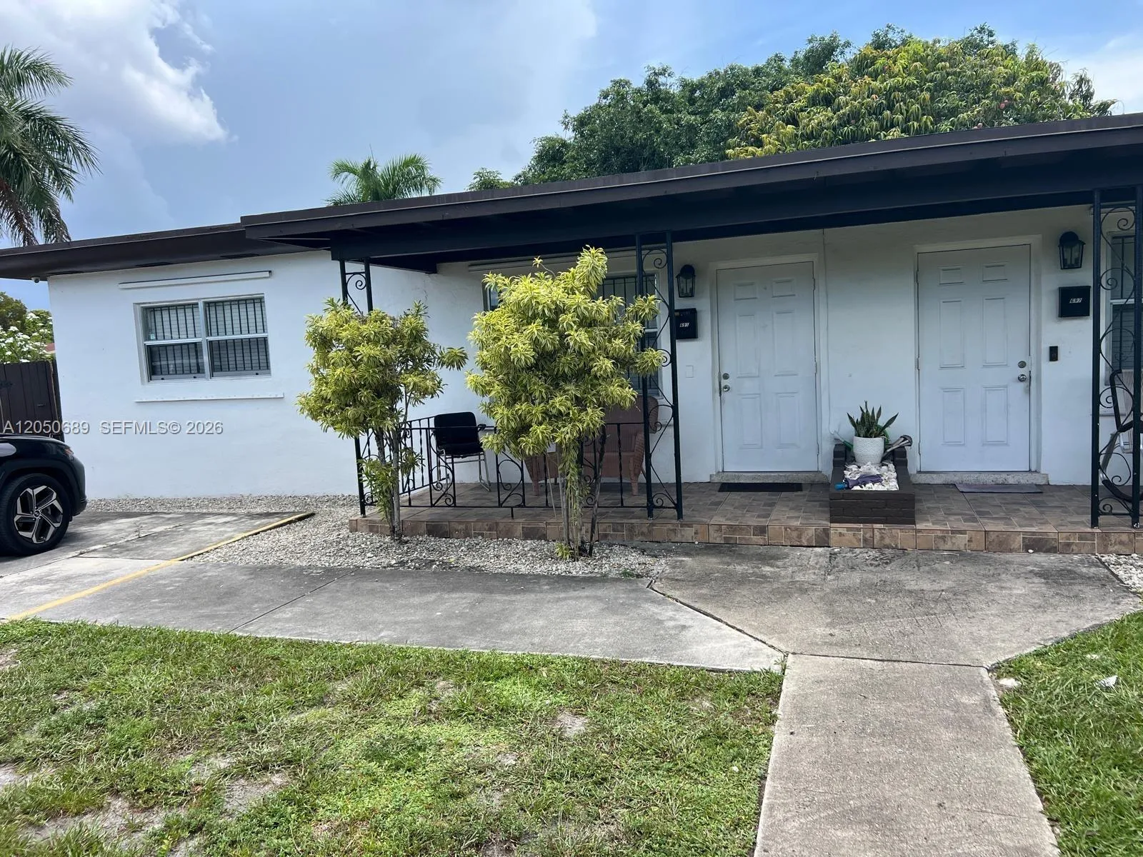 Foto de propiedad en 695 697 Curtiss Drive, Opa-Locka, FL 33054 Opa-Locka con MLS# 
