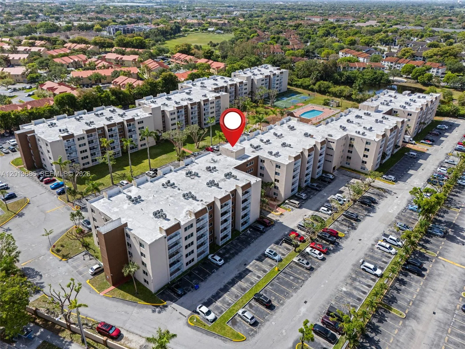 Foto de propiedad en 6950 Miami Gardens Drive 2-506, Hialeah, FL 33015 Hialeah con MLS# 