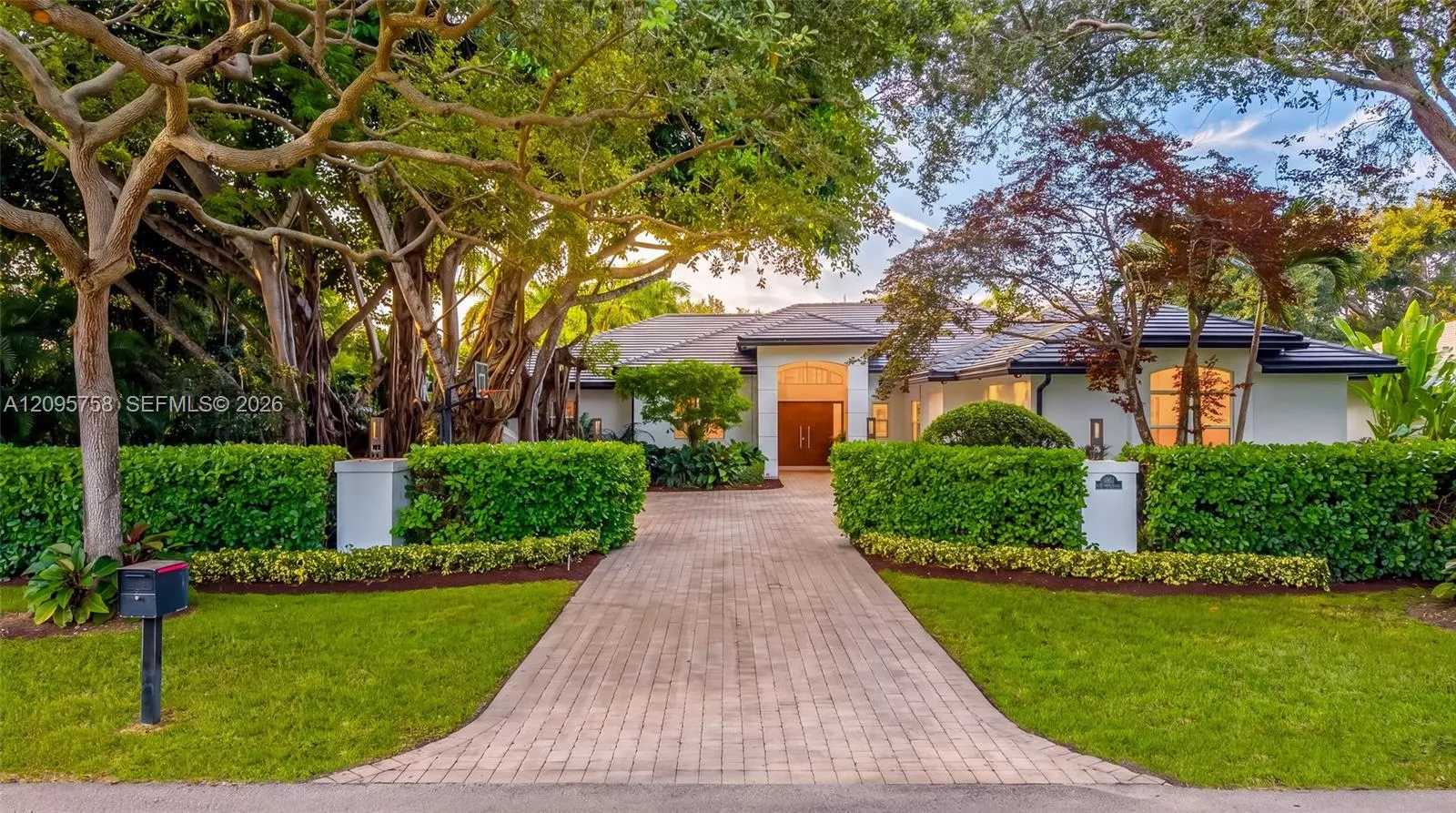 En Venta 6951 SW 94 Street, Miami, FL 33156, Miami, FL 33156