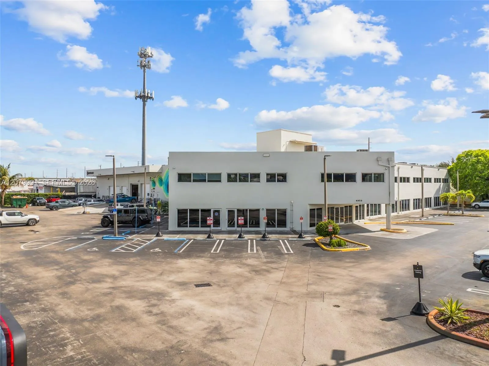 En Venta 6955 NW 52nd Street, Miami, FL 33166, Miami, FL 33166