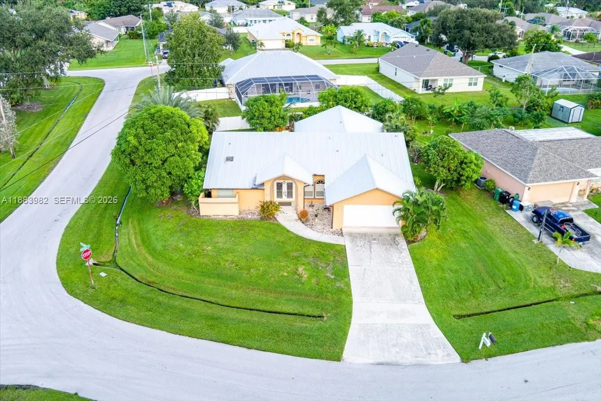 Vendido 6958 NW Hartney Way, Port St. Lucie, FL 34983, Port St. Lucie, FL 34983