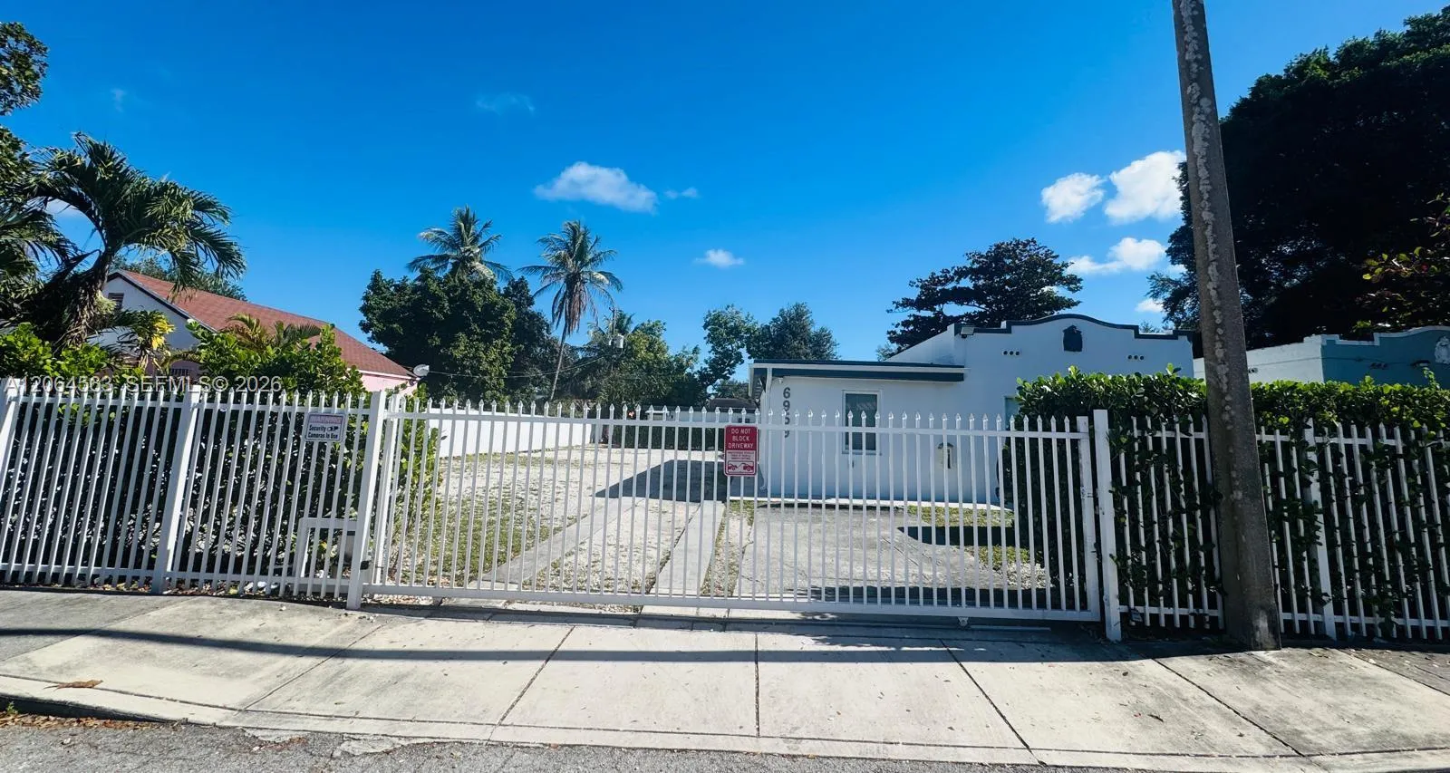 Foto de propiedad en 6959 NW 4th Avenue, Miami, FL 33150 Miami con MLS# 