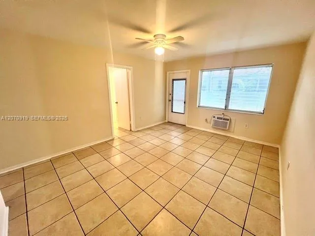 En Renta 696 NE 85th Street 2, Miami, FL 33138, Miami, FL 33138