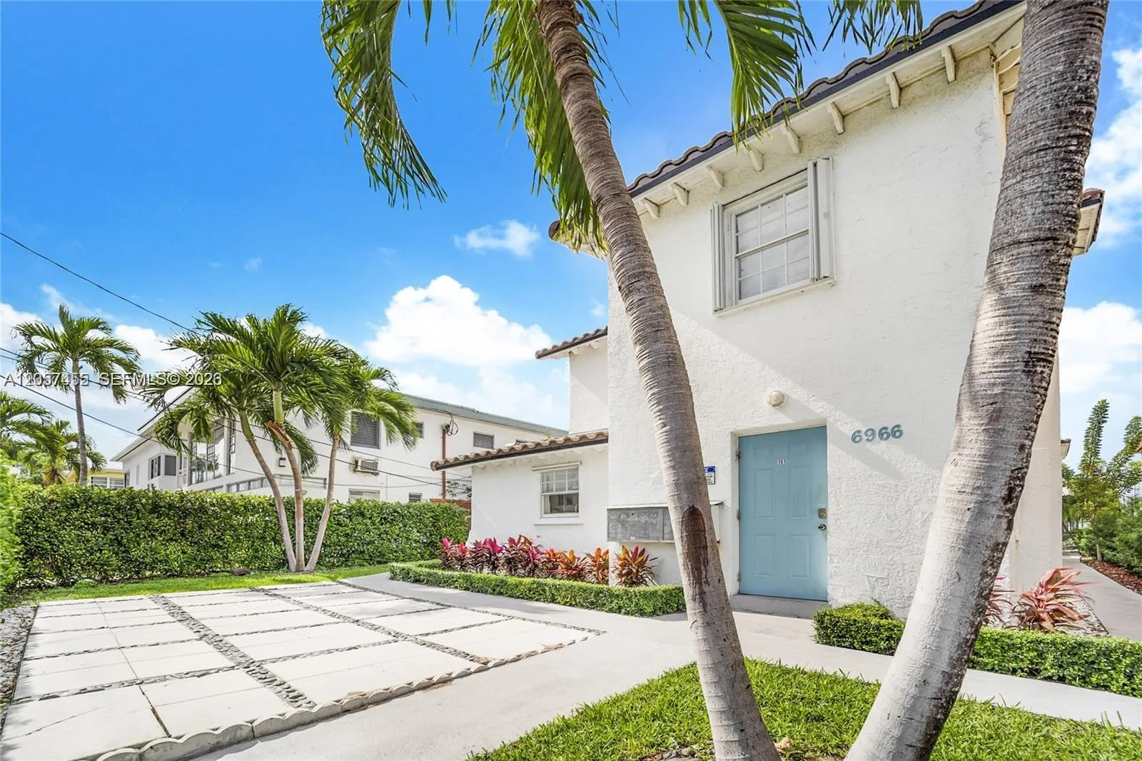 Foto de propiedad en 6966 Byron Avenue 105, Miami Beach, FL 33141 Miami Beach con MLS# 