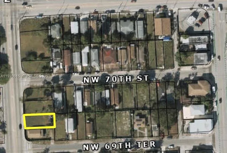 Foto de propiedad en 6971 NW 17th Avenue, Miami, FL 33147 Miami con MLS# 