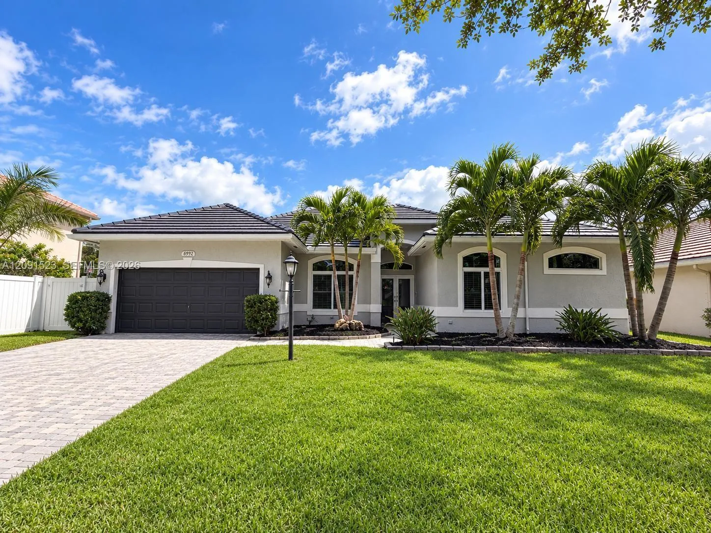 En Venta 6982 Coronado Way, Pembroke Pines, FL 33331, Pembroke Pines, FL 33331