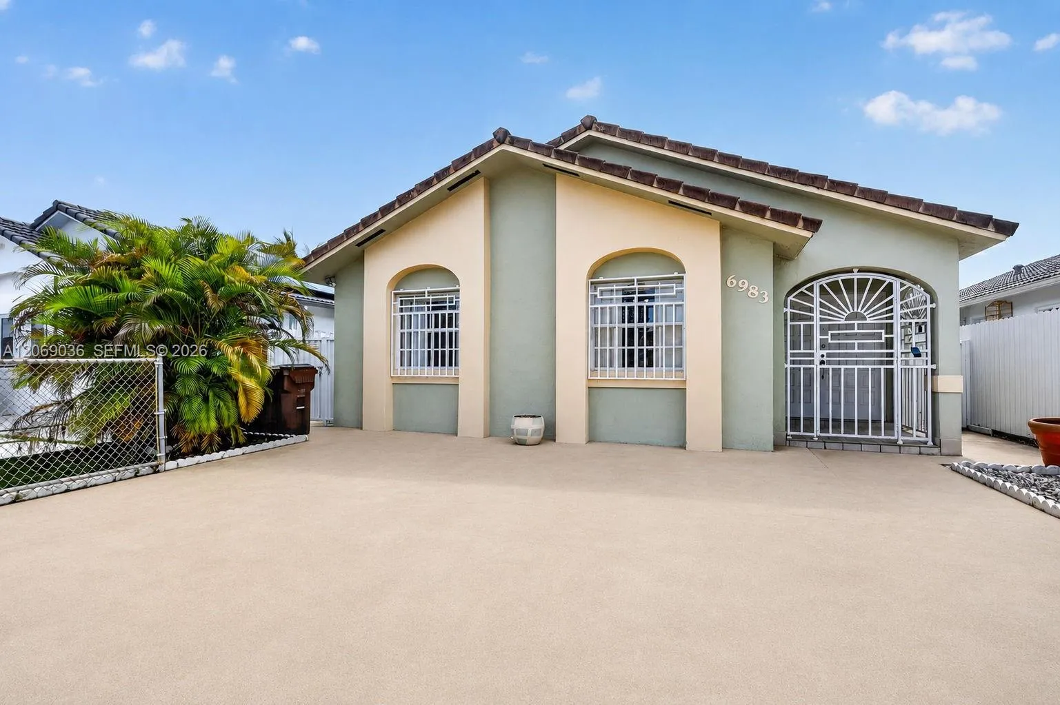 En Venta 6983 W 24th Lane, Hialeah, FL 33016, Hialeah, FL 33016