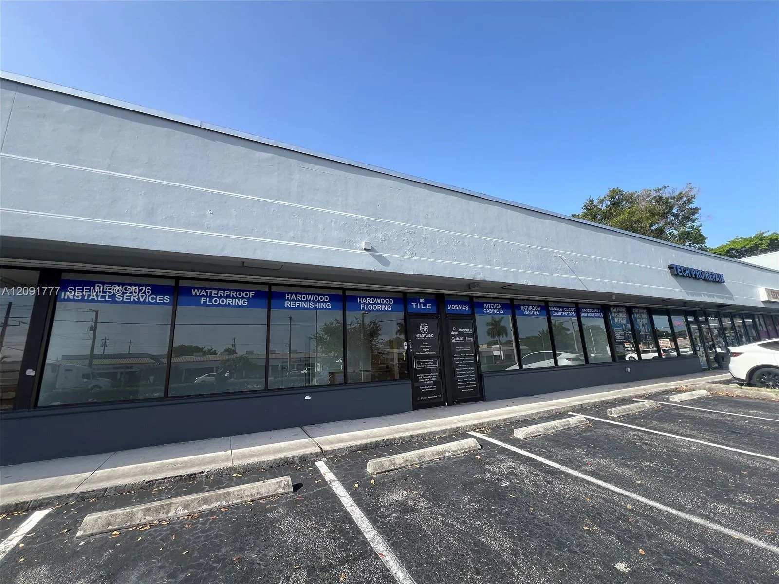 Foto de propiedad en 70-80 E Oakland Park Boulevard 70-80, Wilton Manors, FL 33334 Wilton Manors con MLS# 
