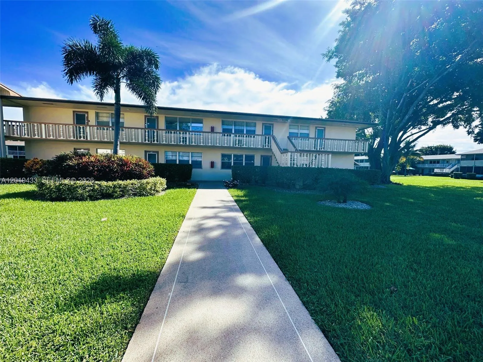 Foto de propiedad en 70 Dorchester D 70, West Palm Beach, FL 33417 West Palm Beach con MLS# 
