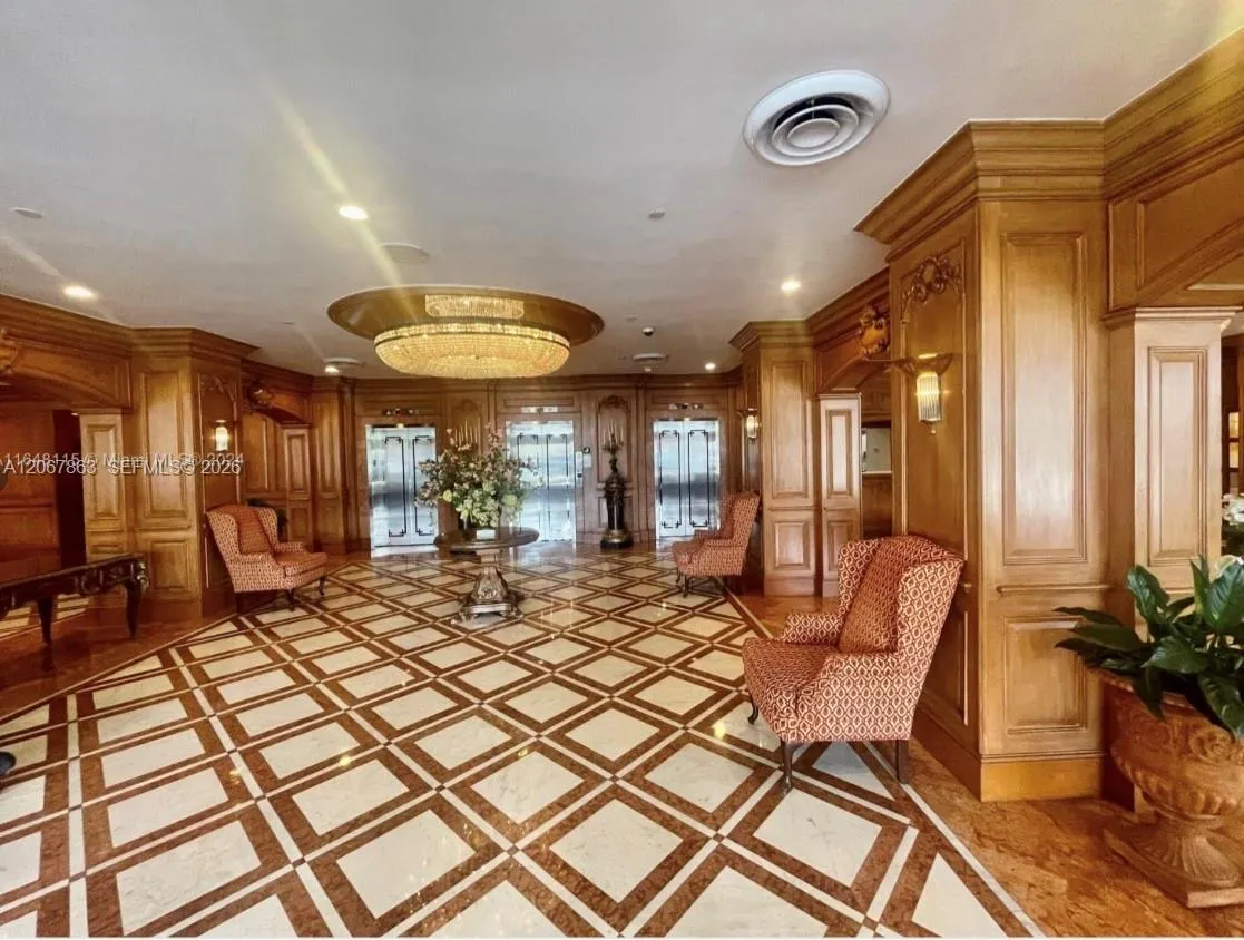 Foto de propiedad en 700 Biltmore Way 818, Coral Gables, FL 33134 Coral Gables con MLS# 