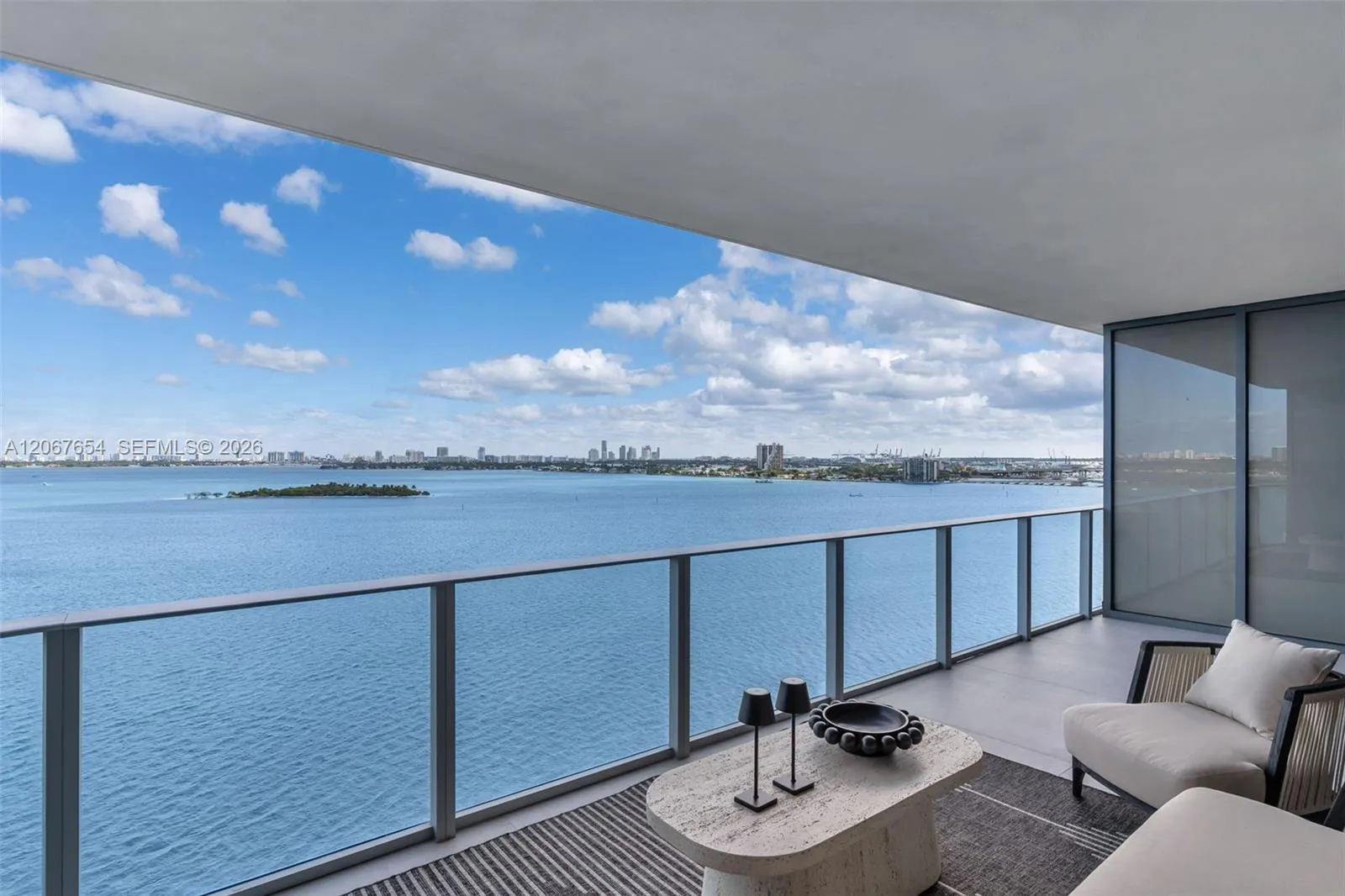 Foto de propiedad en 700 NE 24th Street 1203, Miami, FL 33137 Miami con MLS# 