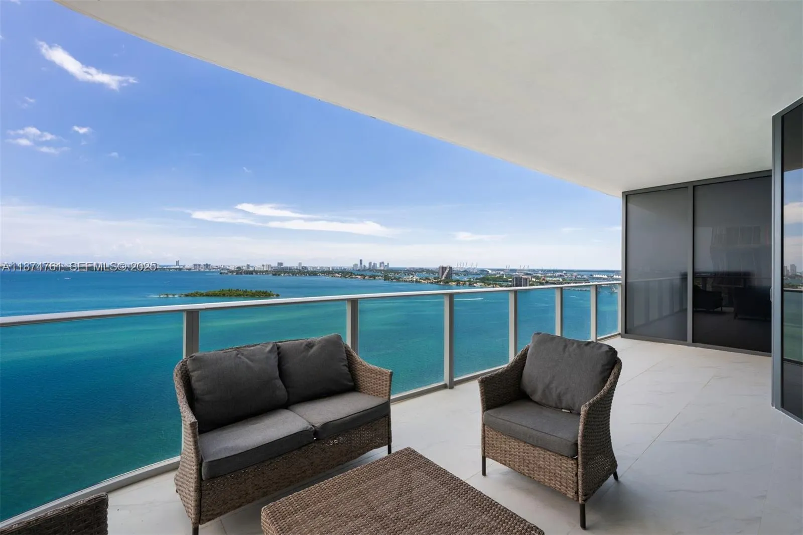 Foto de propiedad en 700 NE 24th Street 2201, Miami, FL 33137 Miami con MLS# 