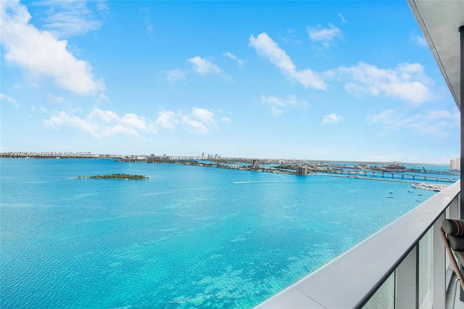 Foto de propiedad en 700 NE 24th Street 2702, Miami, FL 33137 Miami con MLS# 