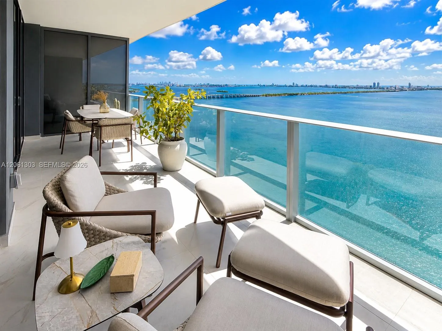 Foto de propiedad en 700 NE 24th Street 3004, Miami, FL 33137 Miami con MLS# 