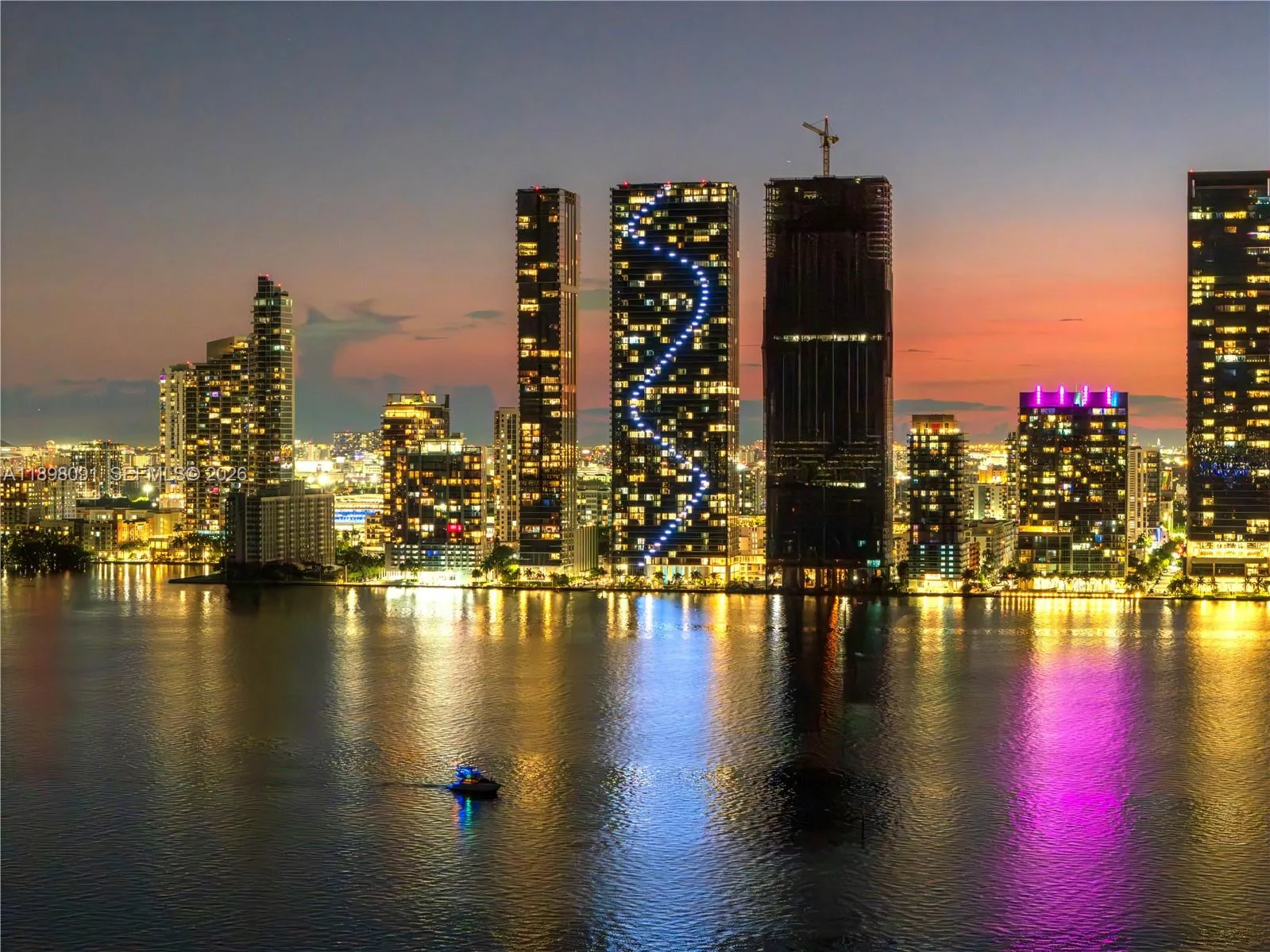 Foto de propiedad en 700 NE 24th Street 4002, Miami, FL 33137 Miami con MLS# 