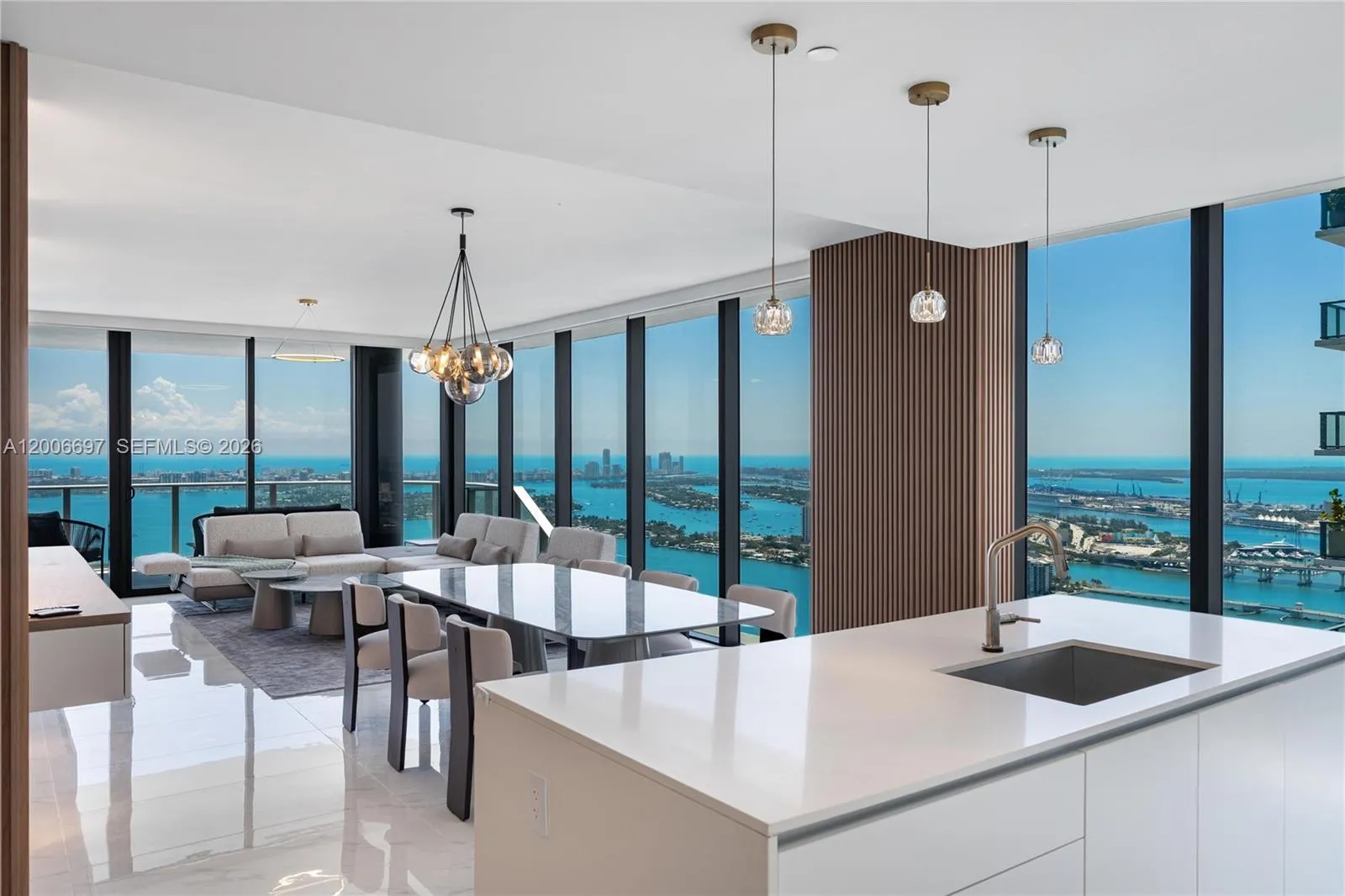 Foto de propiedad en 700 NE 24th Street 5407, Miami, FL 33137 Miami con MLS# 