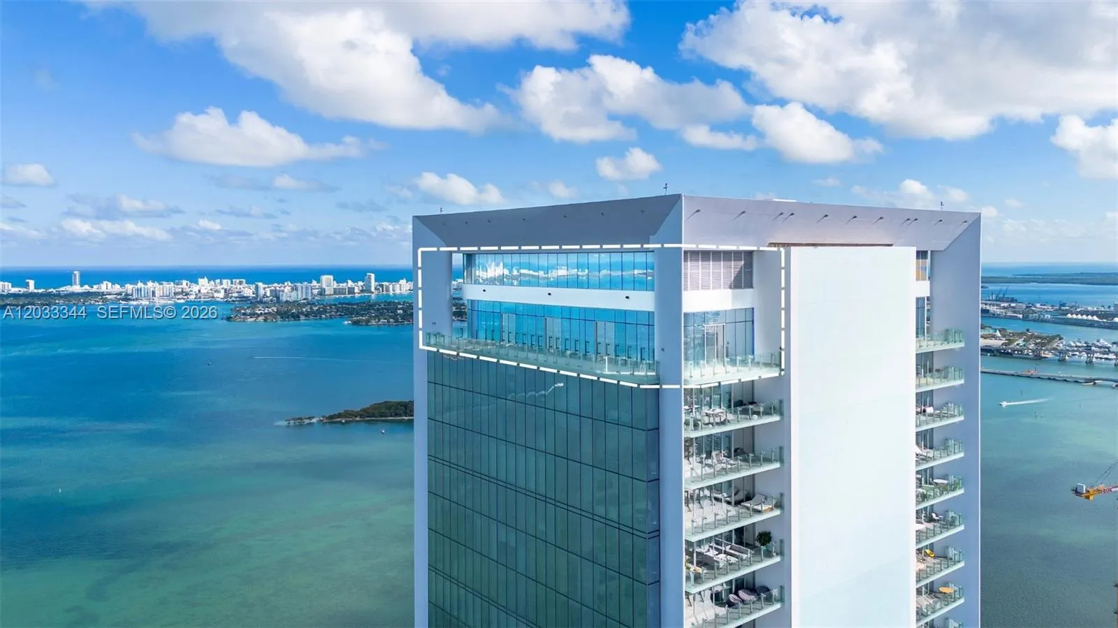 Foto de propiedad en 700 NE 26th Terrace PH-01, Miami, FL 33137 Miami con MLS#