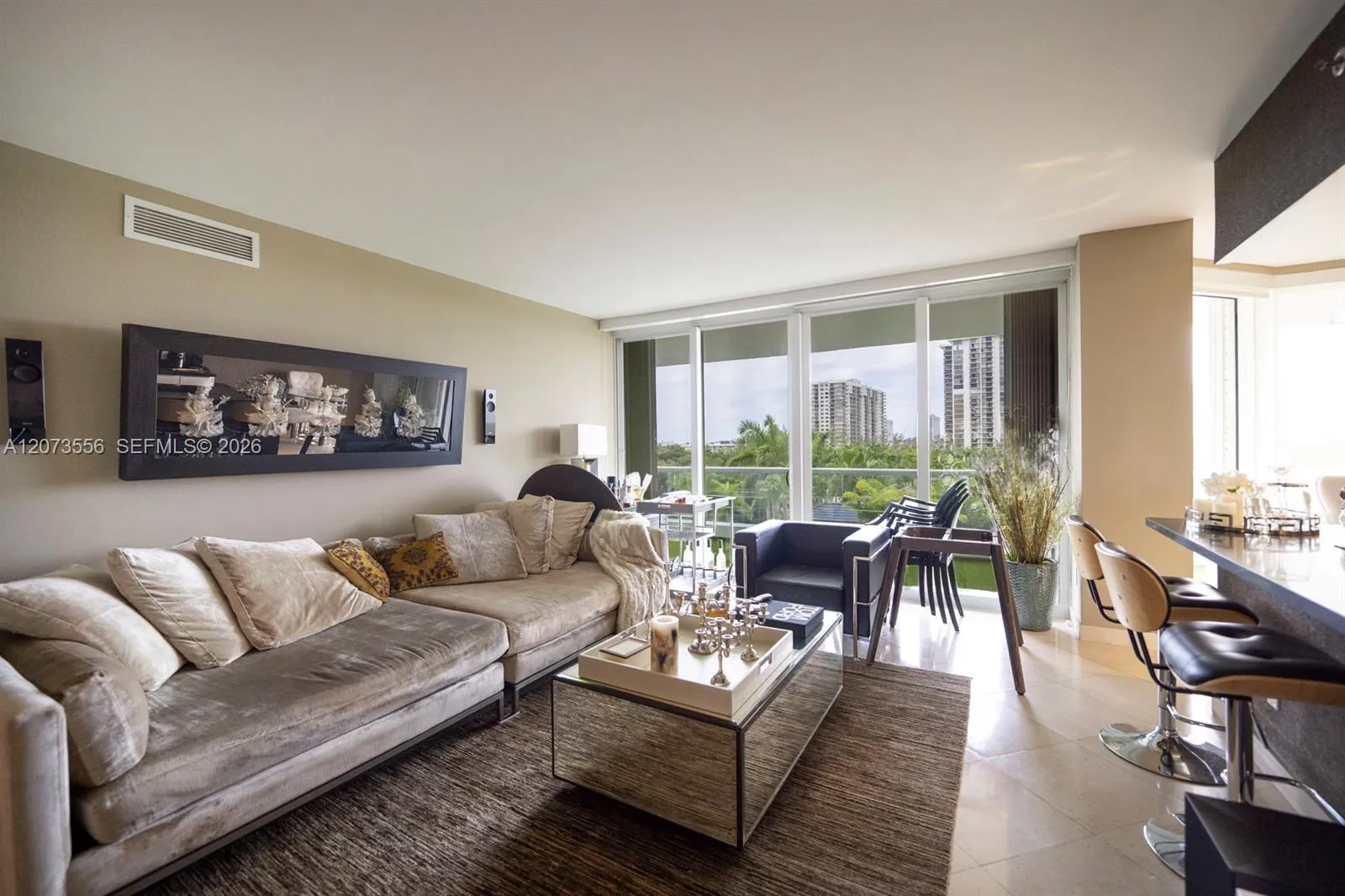 Foto de propiedad en 7000 Island Boulevard 608, Aventura, FL 33160 Aventura con MLS# 