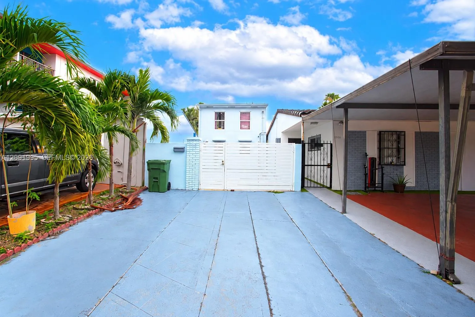 En Venta 7000 W 15th Court, Hialeah, FL 33014, Hialeah, FL 33014